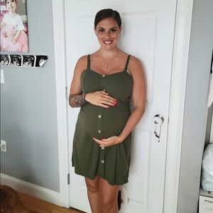 Green maternity dress